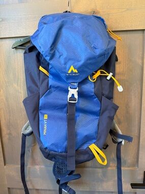 McKinley Blue MINAH VT 26 Hiking Backpack with Yellow Accents